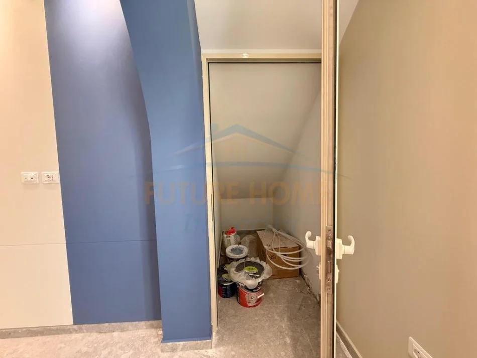 Vlore, shitet apartament 2+1+2+Parkim Kati 2, 114 m² 505.000 € (Kompleksi Santorini, Drimadhe)