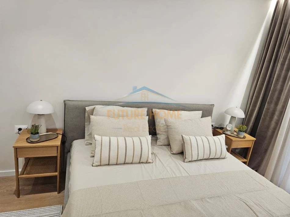 Tirane, jepet me qera apartament 2+1 Kati 4, 105 m² 750 € 