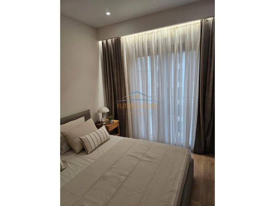 Tirane, jepet me qera apartament 2+1 Kati 4, 105 m² 750 € 