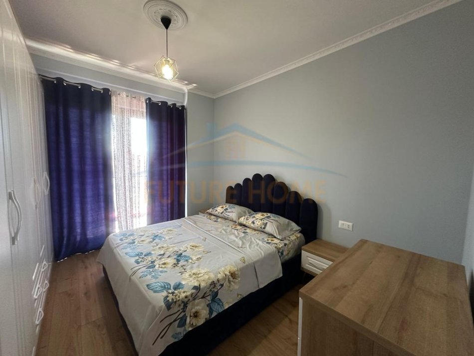 Tirane, jepet me qera apartament 1+1 Kati 4, 65 m² 500 € (Kompleksi Arlis, Rruga e Dibres)