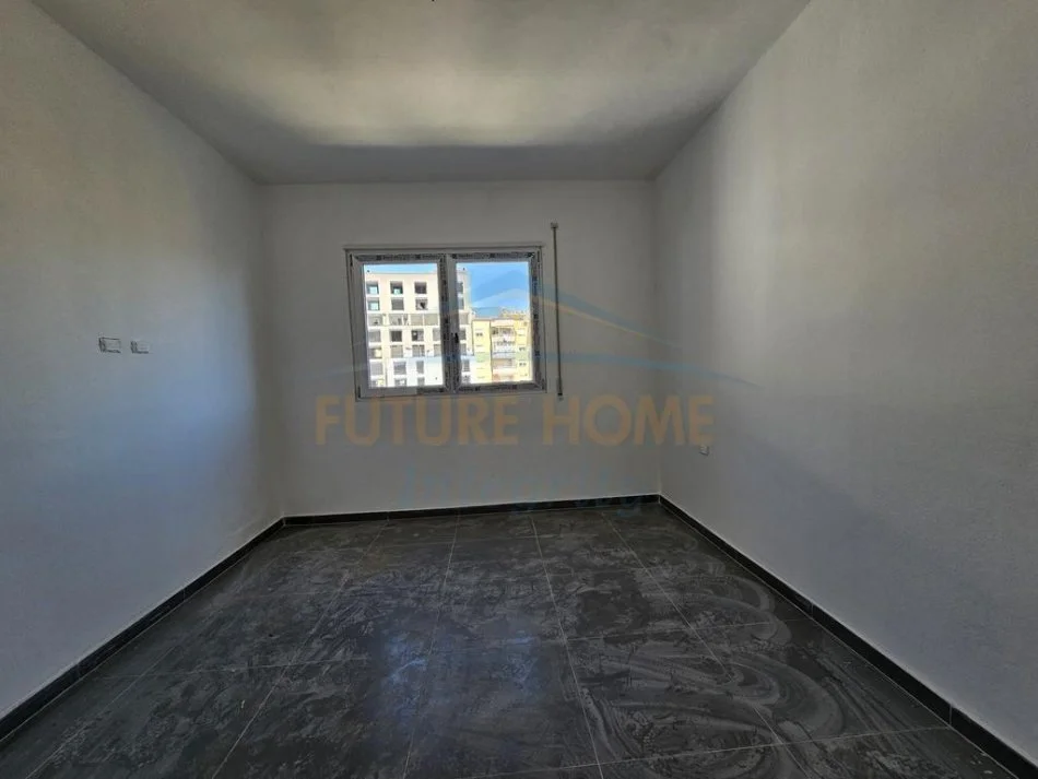 Tirane, jepet me qera apartament 1+1+Ballkon Kati 5, 68 m² 750 € 