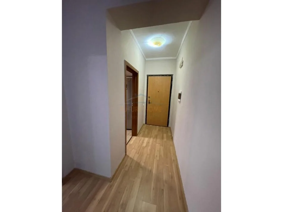 Tirane, jepet me qera apartament 2+1 Kati 2, 124 m² 800 € (Komuna e Parisit)