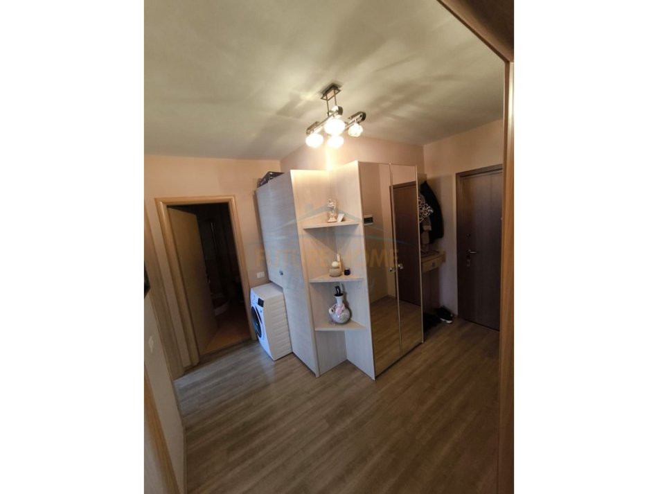 Tirane, shes apartament 2+1+Ballkon Kati 6, 95 m² 210.000 € (Ali Visha)