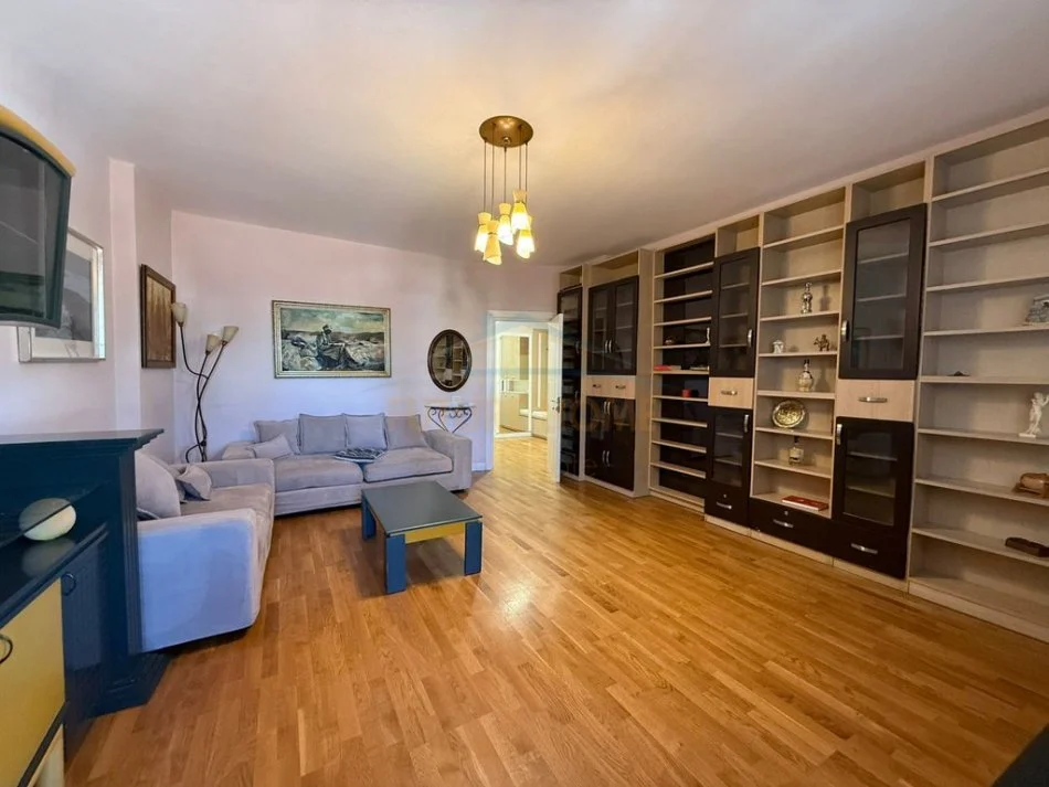 Tirane, shitet apartament 3+1+Ballkon Kati 6, 150 m² 390.000 € (SHALLVARET)