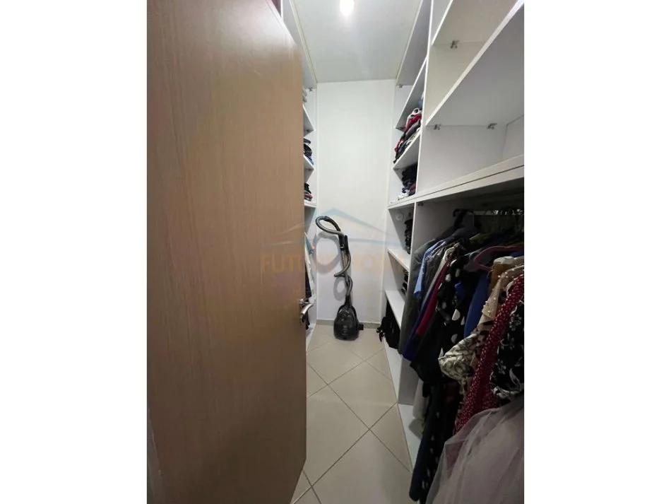 Tirane, jepet me qera apartament 2+1 Kati 4, 122 m² 500 € (Unaza e Re)