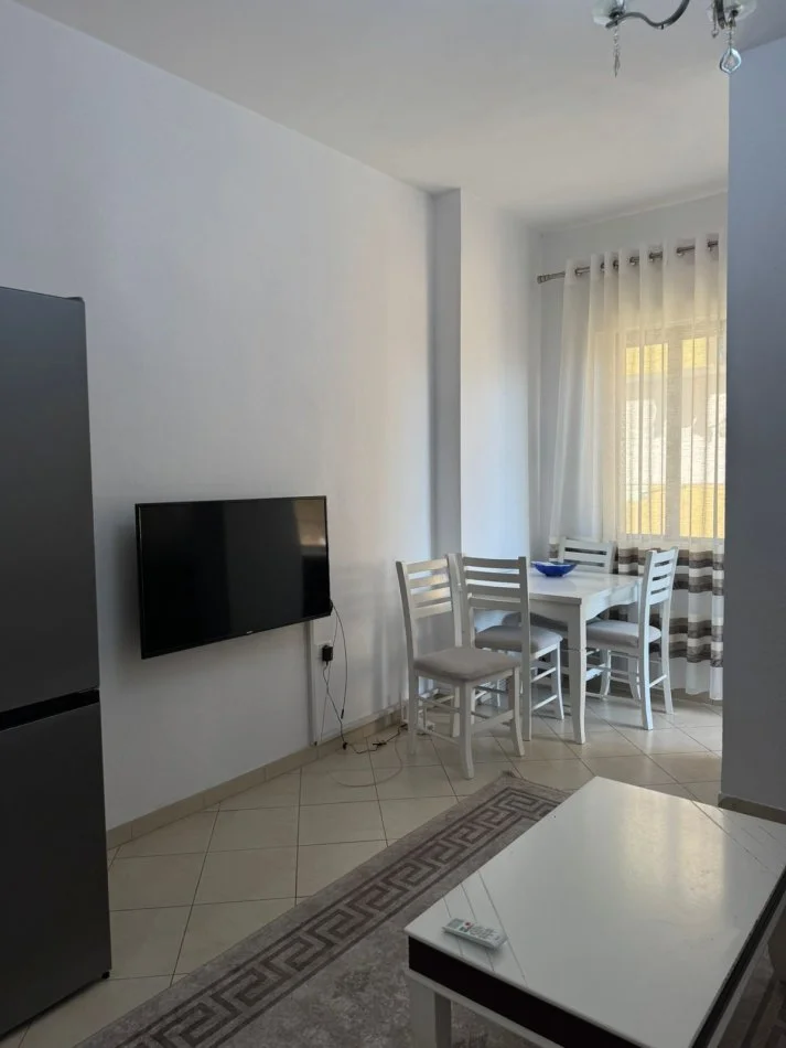 Tirane, shitet apartament 1+1+Ballkon Kati 4, 48 m² 104.000 € (Rruga e Kavajes , Rruga Stavri Themeli , prane globe)