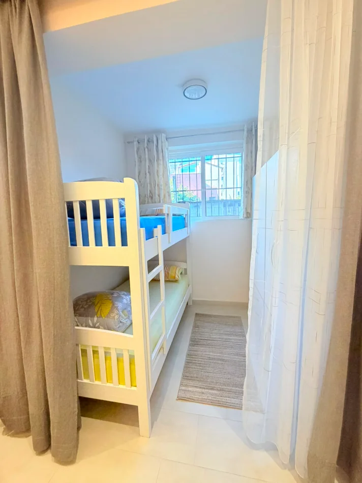 Durres, jepet me qera shtepi 2+1 Kati 1, 100 m² 700 € (Bulevardi Dyrrah,Durres)