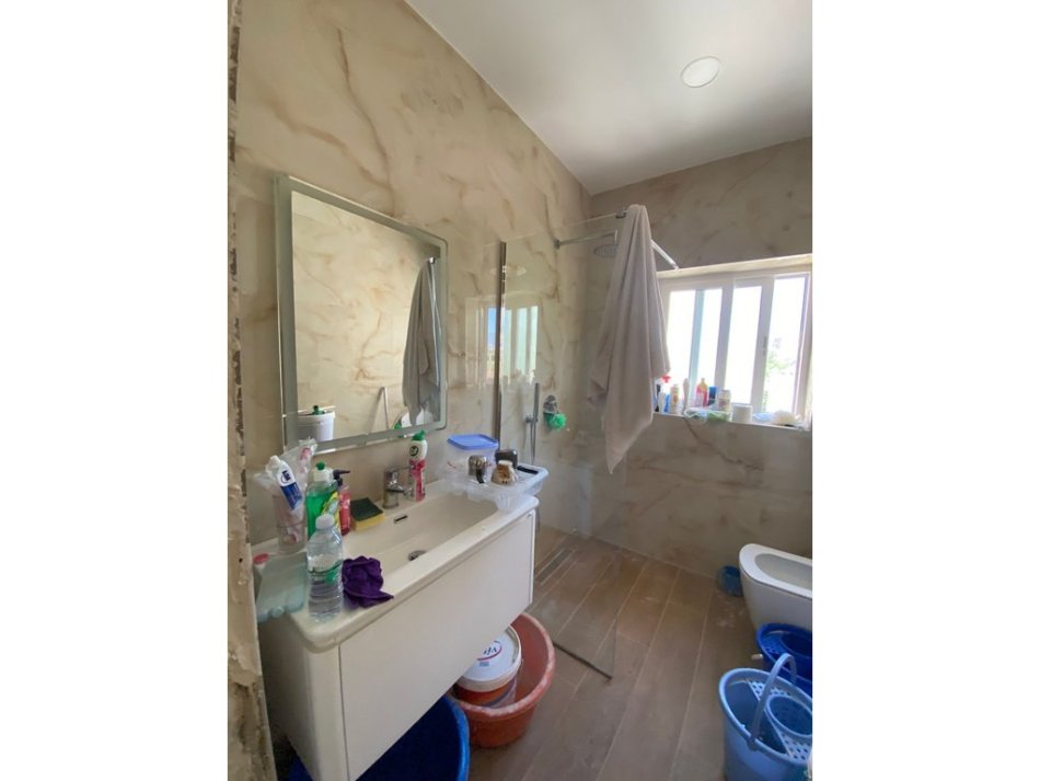 Tirane, jepet me qera apartament 2+1 Kati 4, 70 m² 750 € (Rruga Muhamet Gjollesha)