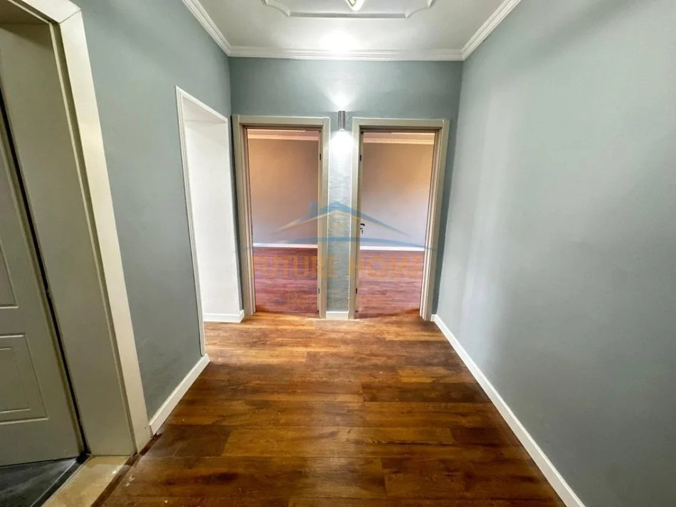 Tirane, shitet apartament 1+1 Kati 5, 56 m² 127.000 € (Rruga e Elbasanit)