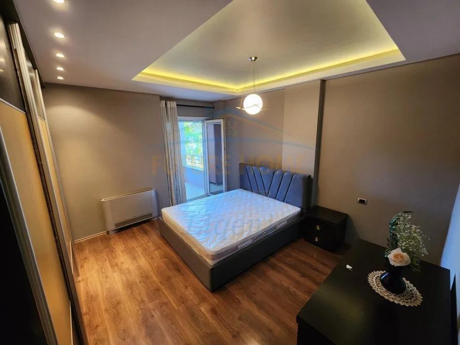 Tirane, jepet me qera apartament 2+1 Kati 4, 143 m² 850 € (Kodra e Diellit)