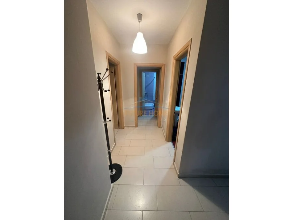 Tirane, jepet me qera apartament 2+1 Kati 3, 110 m² 500 € (Unaza e Re)