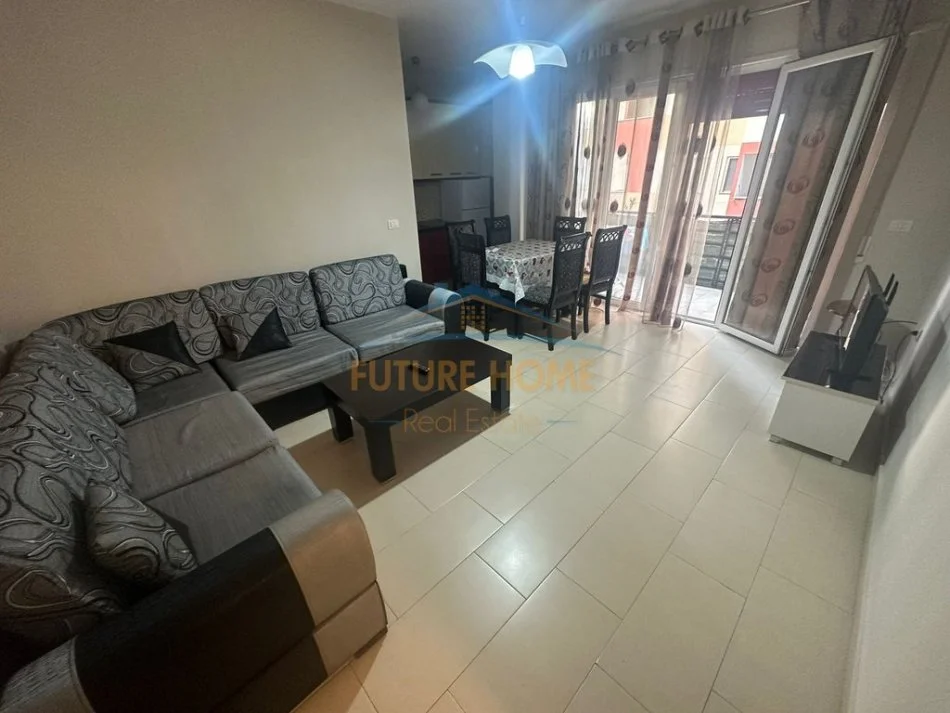 Tirane, jepet me qera apartament 2+1 Kati 3, 110 m² 500 € (Unaza e Re)