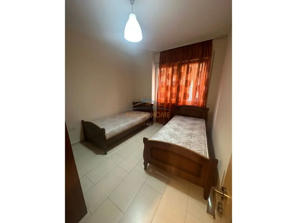 Tirane, jepet me qera apartament 2+1 Kati 3, 110 m² 500 € (Unaza e Re)