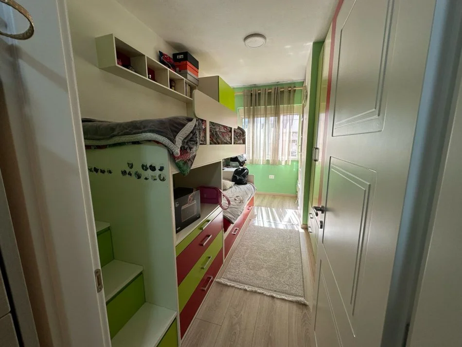 Tirane, jepet me qera 2+1 Kati 3, 98 m² 500 € (Astir Bulevardi Migjeni)