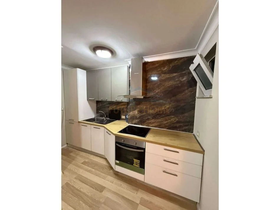 Tirane, shitet apartament 2+1 , 98 m² 320.000 € (rruga Abdyl Frasheri)