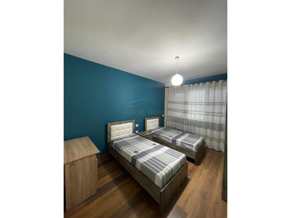 Tirane, jepet me qera apartament 2+1 Kati 2, 100 m² 800 € (Kopshti Zoologjik)