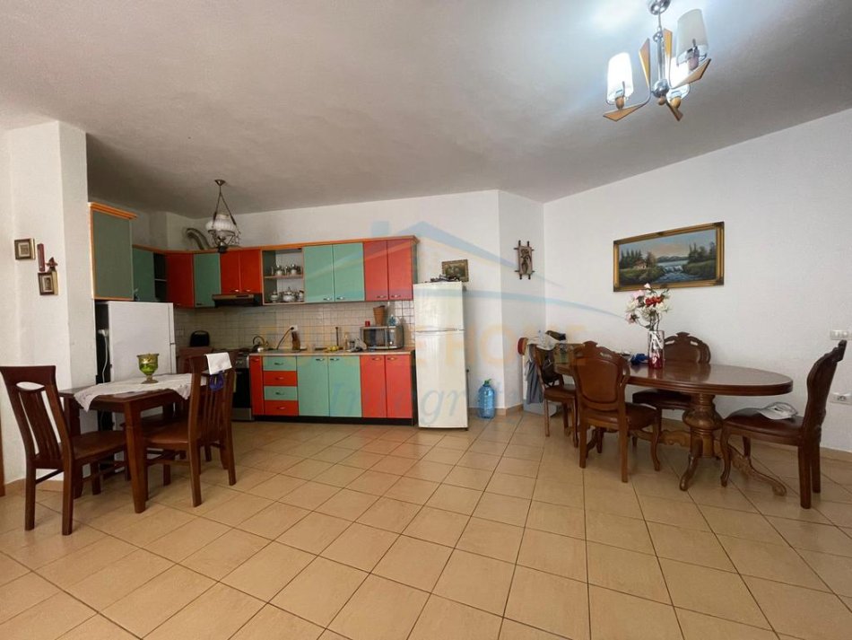 Tirane, shes apartament 2+1 Kati 4, 123 m² 226.000 € (shyqyri ishmi)