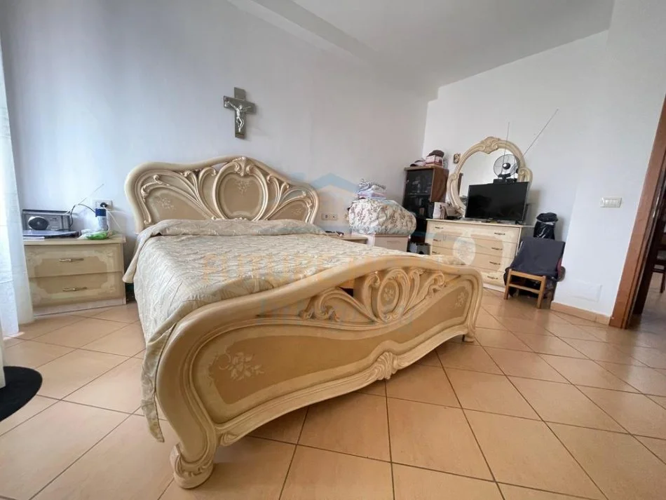 Tirane, shitet apartament 2+1+Aneks+Ballkon Kati 4, 123 m² 226.000 € (XHAMIA E TABAKEVE)