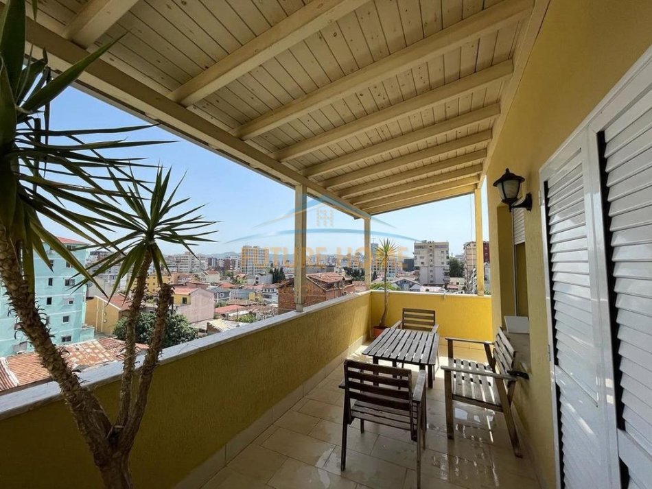 Tirane, jepet me qera apartament+verande | Penthouse 2+1+Aneks+Ballkon Kati 5, 140 m² 1.200 € 