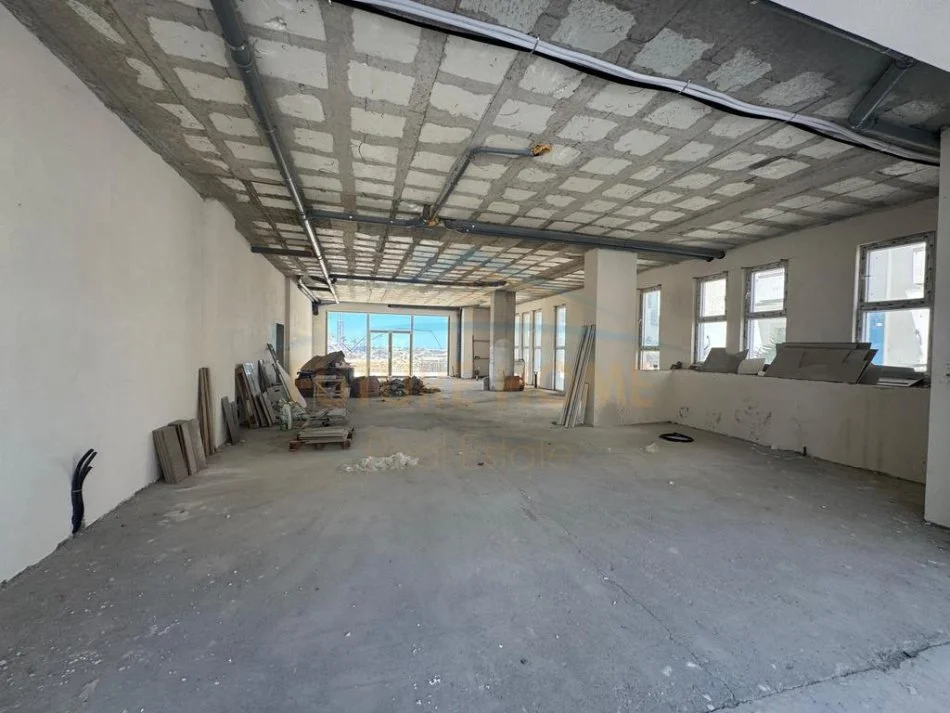 Durres, shitet ambjent biznesi Kati 0, 150 m² 300.000 € (Qerret, Kavajë)