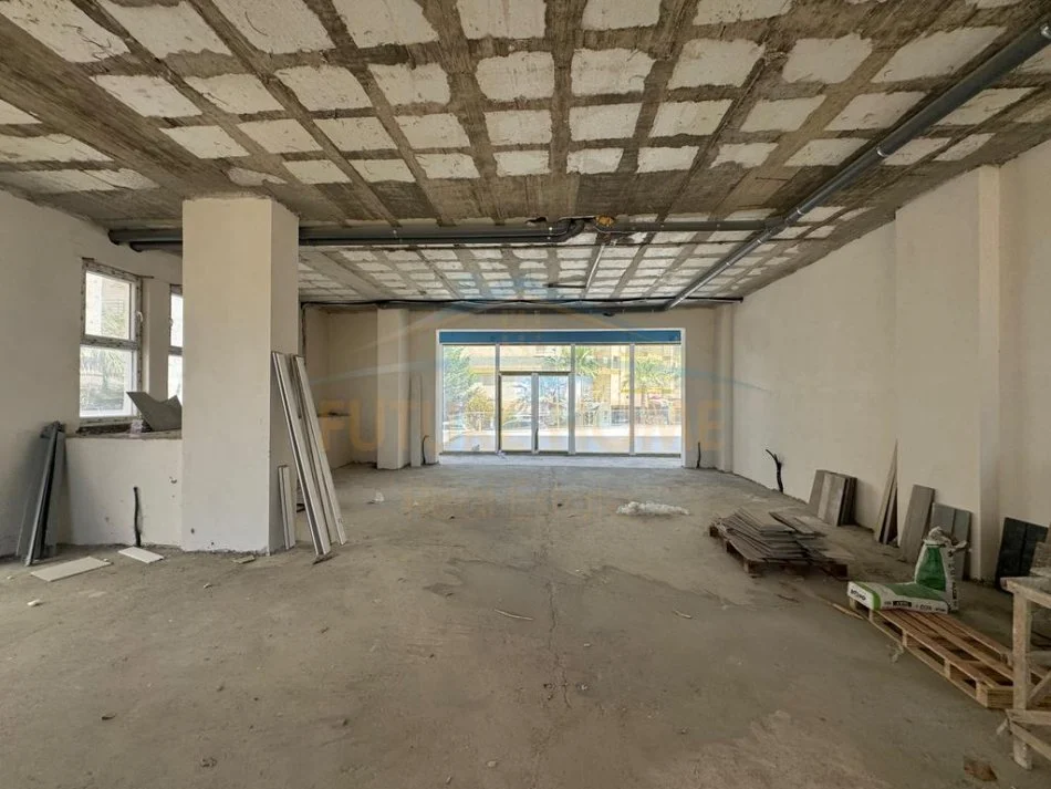 Durres, shitet ambjent biznesi Kati 0, 150 m² 300.000 € (Qerret, Kavajë)
