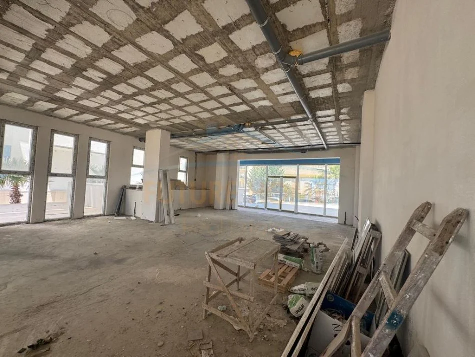 Durres, shitet ambjent biznesi Kati 0, 150 m² 300.000 € (Qerret, Kavajë)