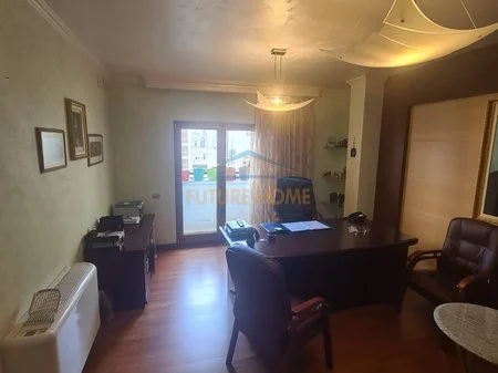 Tirane, shitet apartament 3+1 Kati 3, 165 m² 550.000 € (Rruga Nikolla Tupe)