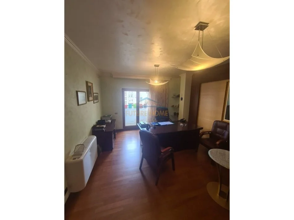 Tirane, shitet apartament 3+1 Kati 3, 165 m² 550.000 € (Bllok ,Nikolla Tupe)