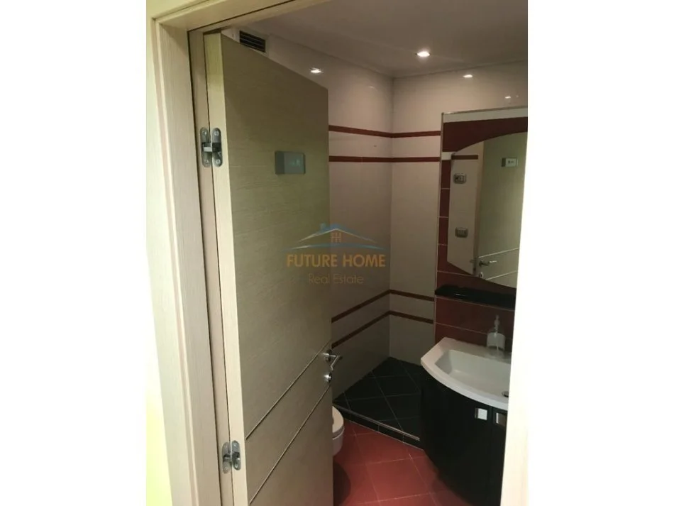 Tirane, shitet apartament 3+1 Kati 3, 165 m² 550.000 € (Bllok ,Nikolla Tupe)