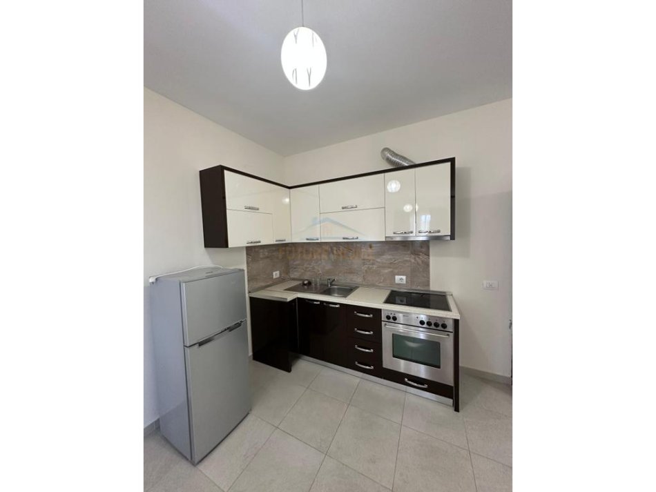 Tirane, shitet apartament 2+1 Kati 4, 53 m² 85.280 € (Gjiri i Lalzit)