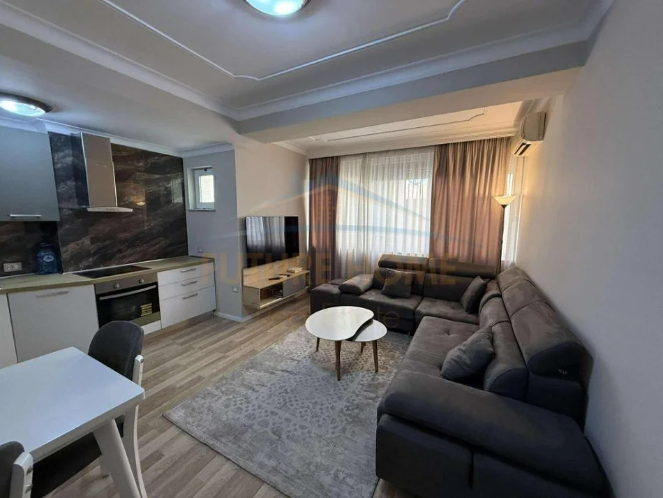 Tirane, shitet apartament 2+1 Kati 7, 98 m² 320.000 € (Blloku)