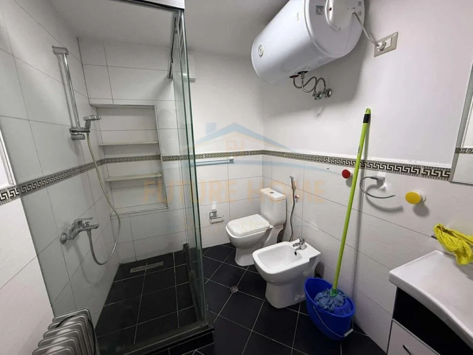 Tirane, shitet apartament 2+1+Ballkon Kati 7, 98 m² 320.000 € (Bllok)