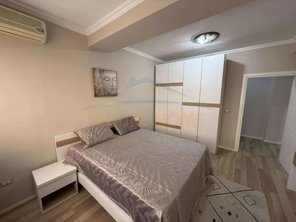 Tirane, shitet apartament 2+1+Ballkon Kati 7, 98 m² 320.000 € (Bllok)