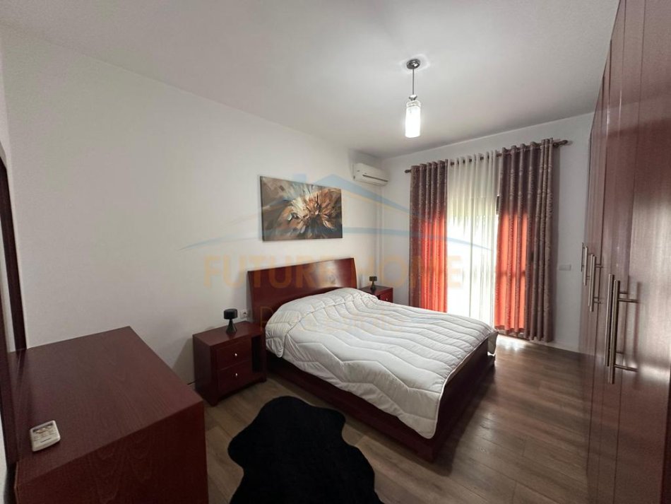 Tirane, shitet apartament 2+1 Kati 1, 136 m² 215.000 € 