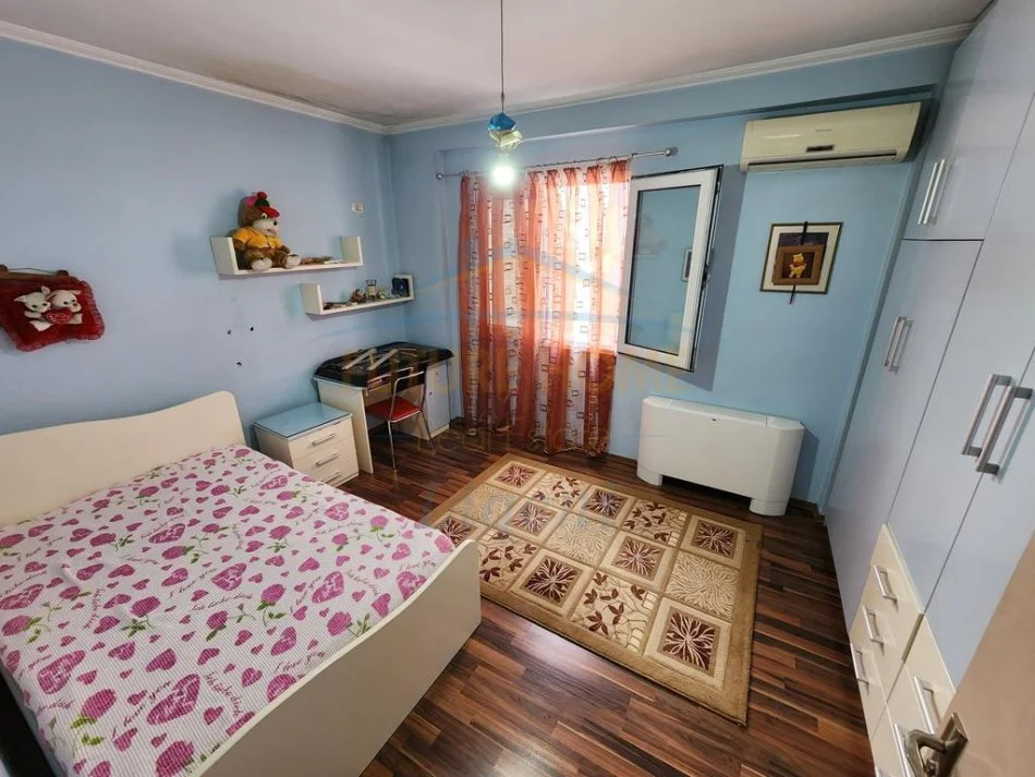 Tirane, shitet apartament 3+1 Kati 3, 189 m² 234.000 € 