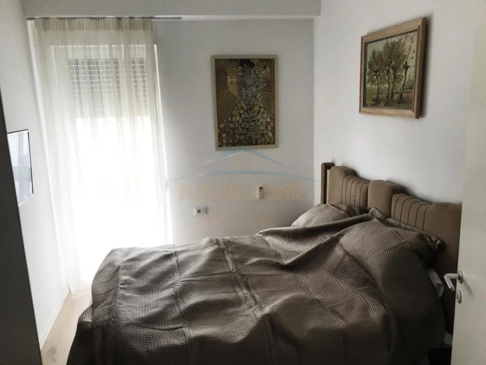 Tirane, jepet me qera apartament 2+1 Kati 4, 102 m² 600 € (Siri Kodra)