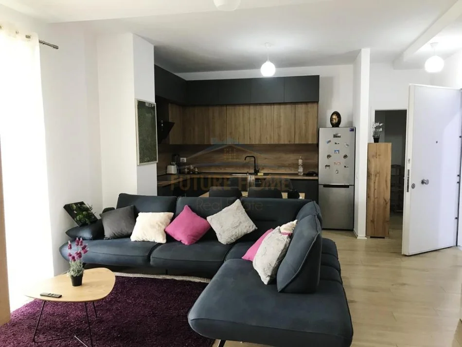 Tirane, jepet me qera apartament 2+1 Kati 4, 102 m² 600 € (Siri Kodra)