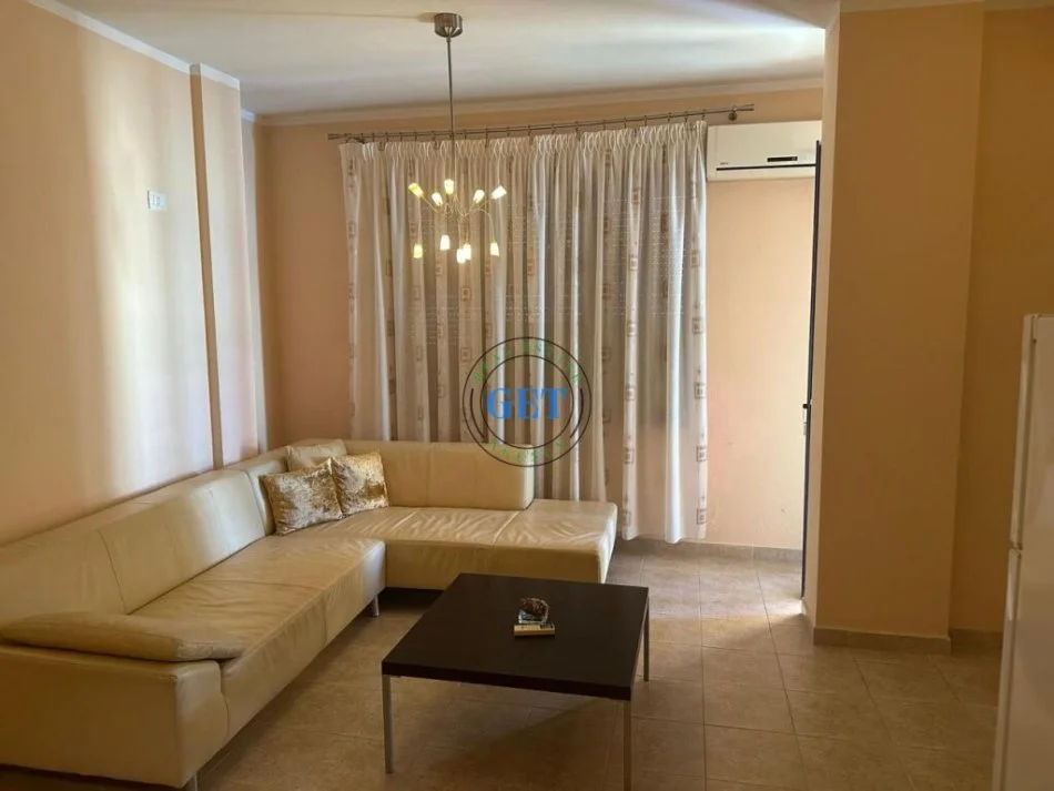 Durres, jepet me qera apartament 1+1+Ballkon Kati 4, 60 m² 300 € (Golem , Durres)