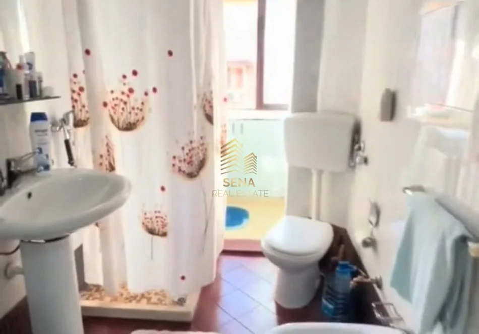 Tirane, shitet apartament 2+1+Ballkon , 73 m² 137.000 € (Oxhaku)