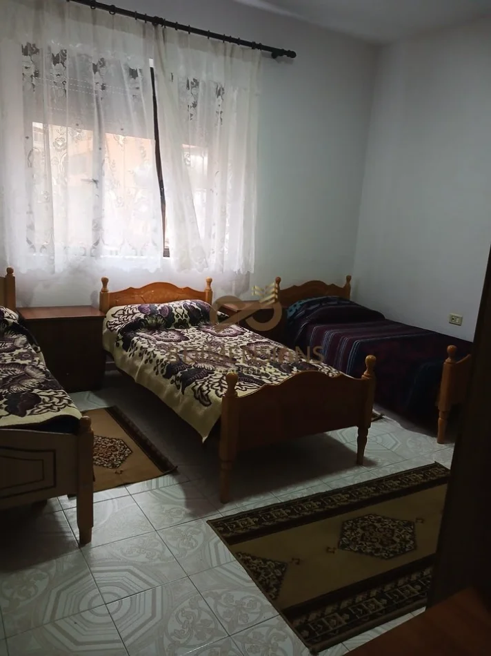Tirane, jepet me qera apartament 1+1 Kati 2, 60 m² 500 € (rruga e barrikadave)