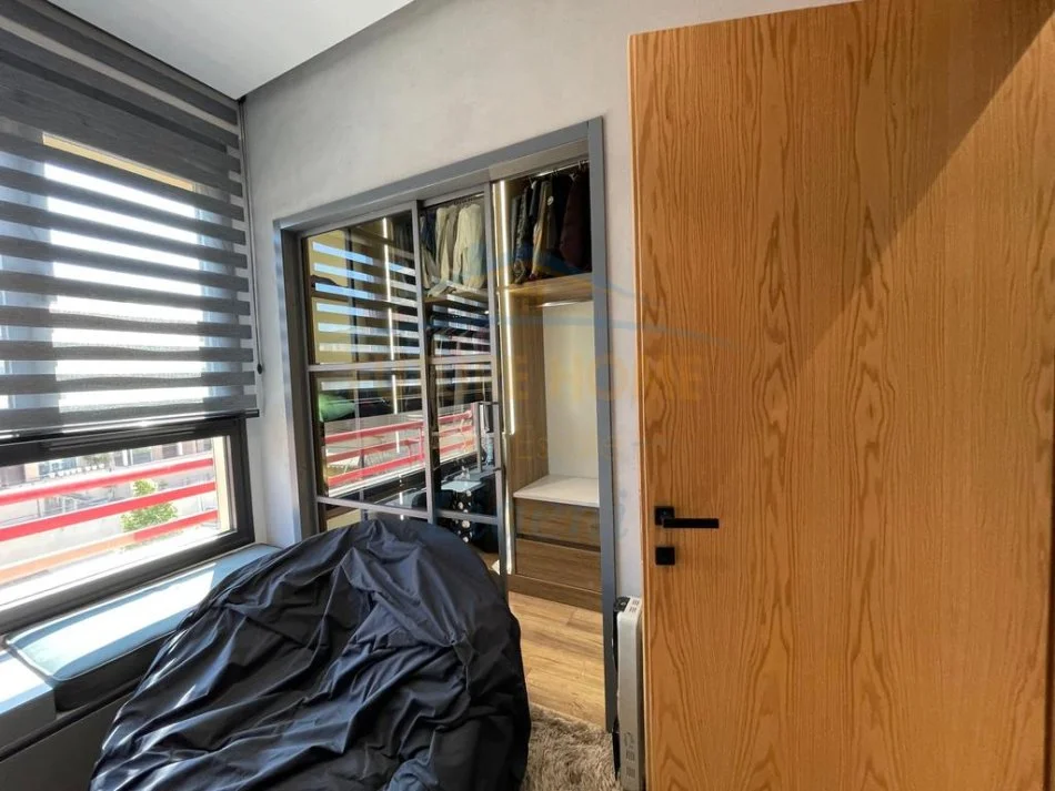 Tirane, jepet me qera apartament 1+1 Kati 3, 75 m² 900 € (Liqeni i Thate)