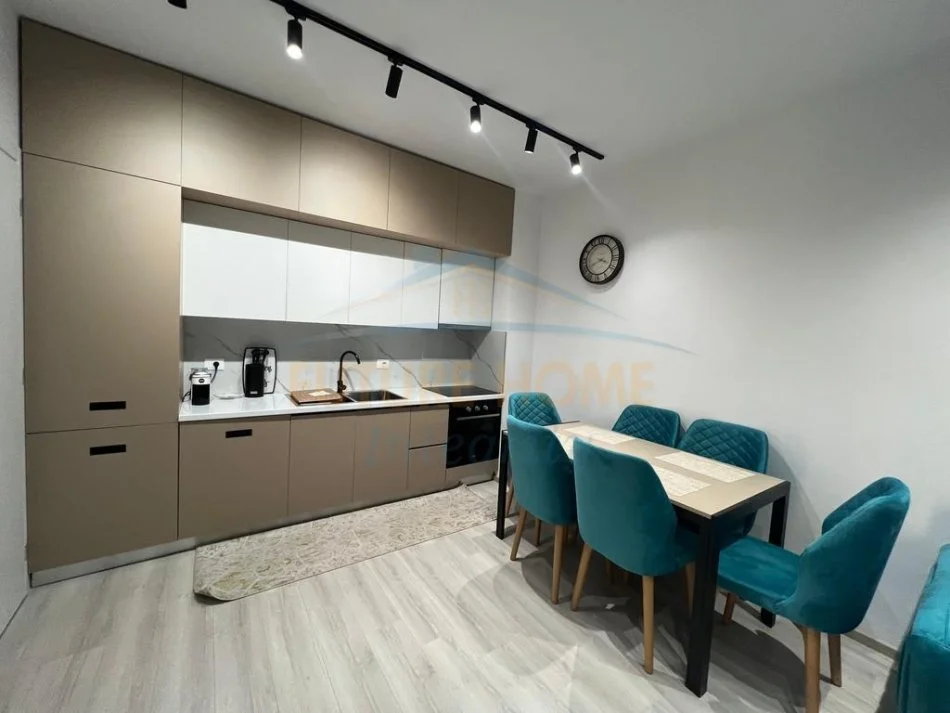Tirane, shitet apartament 2+1 Kati 4, 73 m² 157.000 € (Rruga e Dibres)