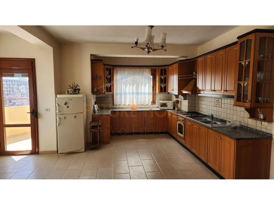 shitet 2+1 Kati 7, 124 m² 145.000 €