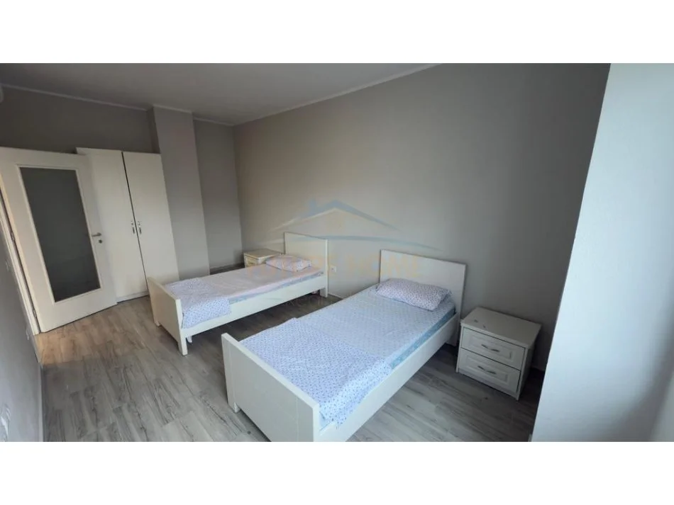 Rrota e kuqe Plazh, shitet apartament 2+1+Ballkon Kati 5, 106 m² 210.000 € (Durres)