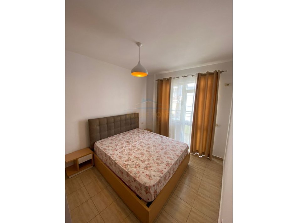 Tirane, jepet me qera apartament 2+1 Kati 3, 90 m² 600 € (Kodrës së Diellit, pranë Eleonorës)
