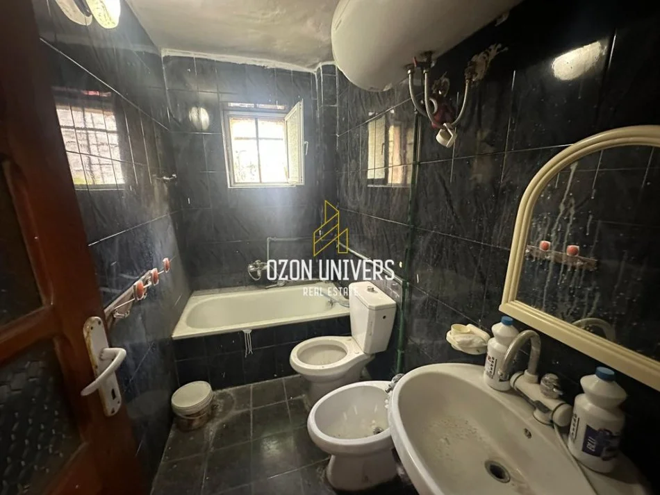 Tirane, jepet me qera apartament 2+1 , 76 m² 350 € 