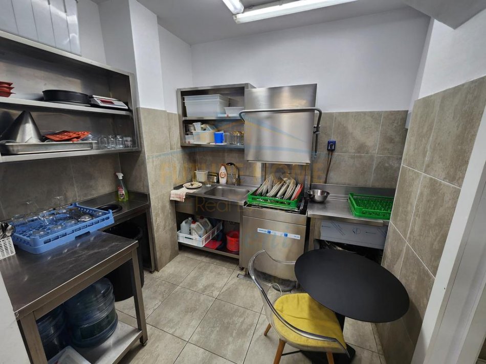 Tirane, jepet me qera ambjent biznesi Kati 0, 110 m² 1.750 € (Residenca Kodra e Diellit 1, Tirane)