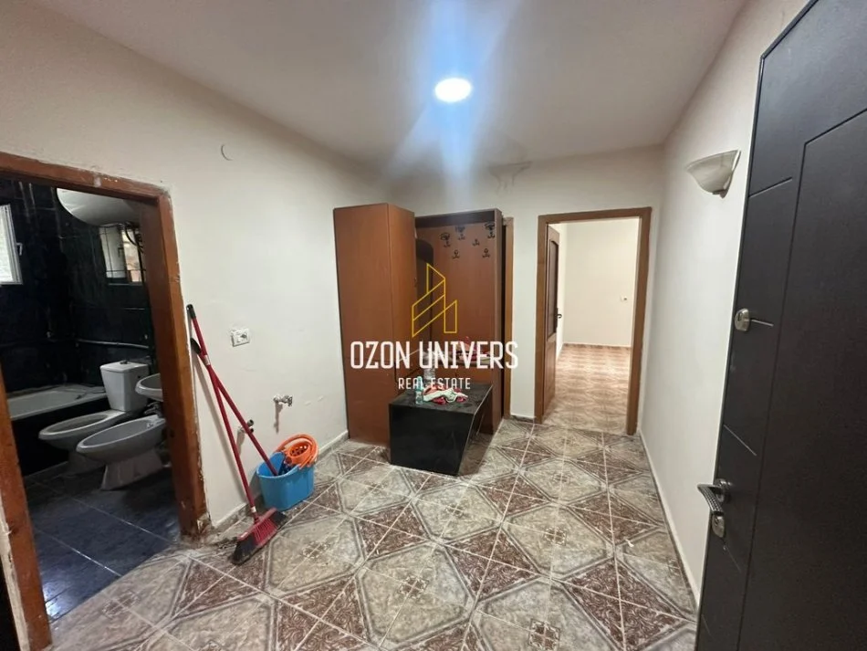 Tirane, jepet me qera apartament 2+1 , 76 m² 350 € 