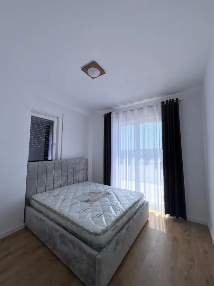 Tirane, jepet me qera apartament 2+1 Kati 3, 108 m² 500 € (Paskuqan)