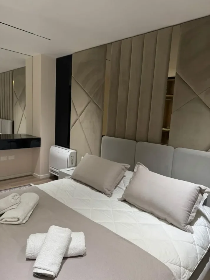 Tirane, jepet me qera apartament 2+1+Ballkon Kati 2, 110 m² 1.500 € (Rruga Ullishtes 1044, Liqeni i Thatë (Pranë Radisson))